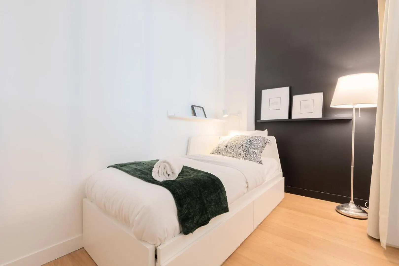 Nice Apartment 2 Bedrooms In Old Lille! 0*, 里尔 法国